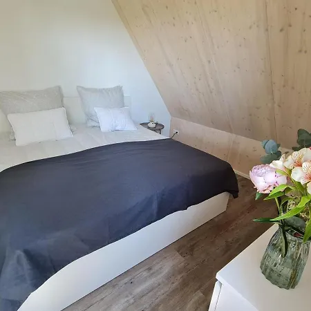 Apartment Einssein Bergfried - Mit Weitblick Dettingen unter Teck Eksteriør billede