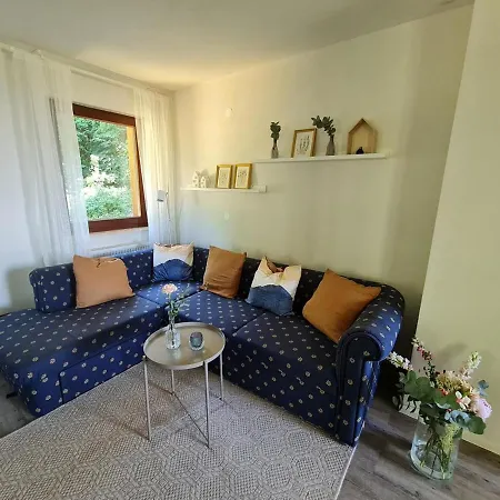 Apartment Einssein Bergfried - Mit Weitblick Dettingen unter Teck Eksteriør billede