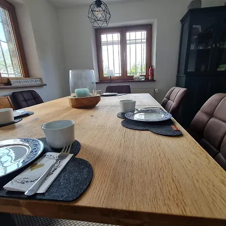 Apartment Einssein Bergfried - Mit Weitblick Dettingen unter Teck Eksteriør billede